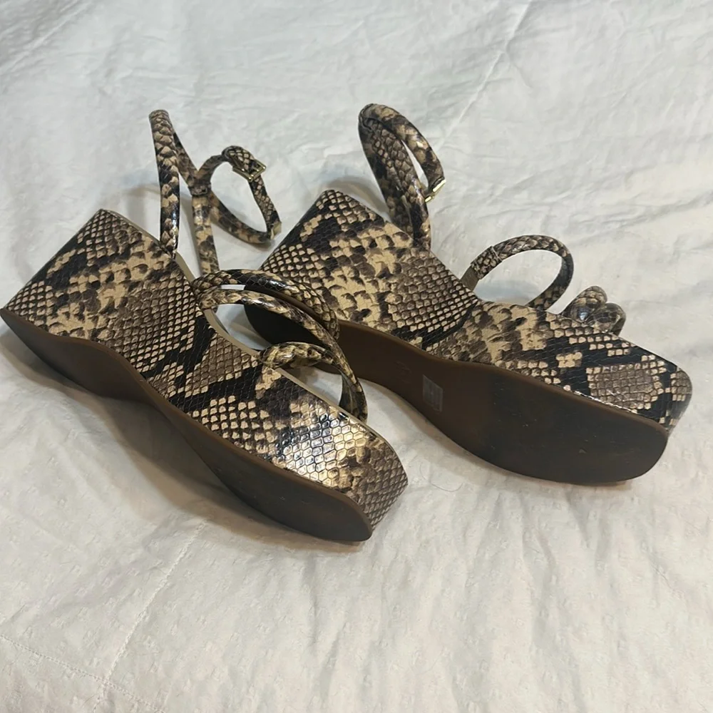 Michael Kors sandals - Picture 6 of 10